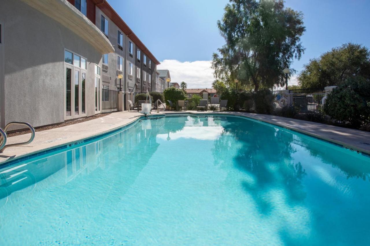 Holiday Inn Express & Suites Tucson By Ihg Εξωτερικό φωτογραφία